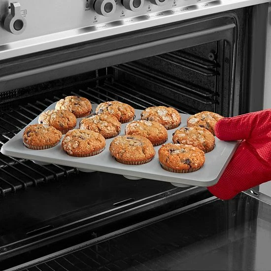 KitchenAid KE958OSNSA Nonstick Aluminized Steel 12-Cup Muffin Pan 4 KitchenAid KE958OSNSA Nonstick Aluminized Steel 12-Cup Muffin Pan - Image 2